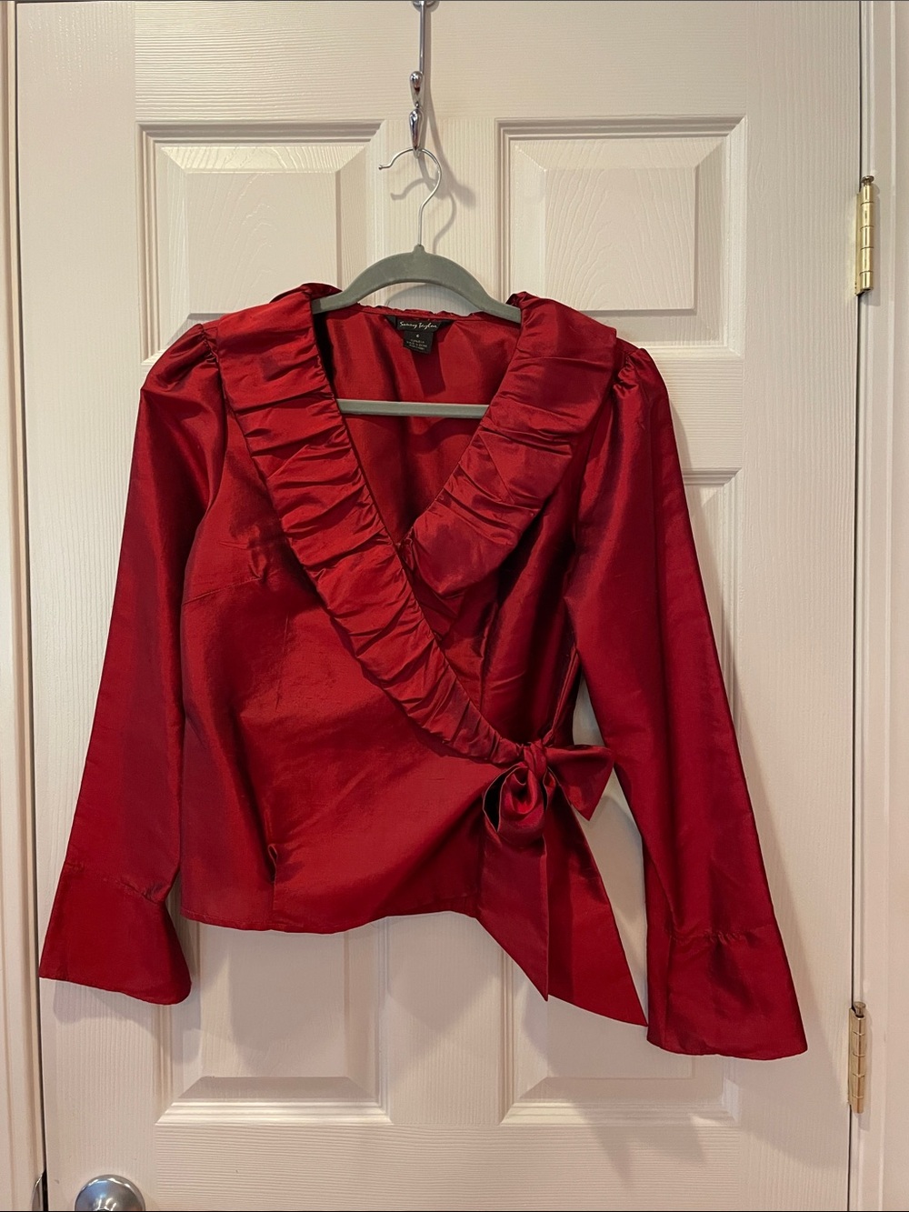 Sunny Taylor Beautiful Red Silk Wrap Blouse with Detailed Collar/Tie Waist size6
